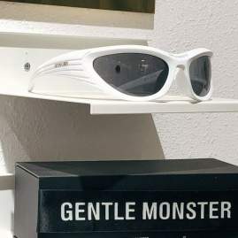 Picture of Gentle Monster Sunglasses _SKUfw65330622fw